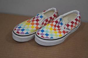 lot 300 image: Vans Kids Unisex Rainbow Checkerboard Slip-On Shoes -Size 11