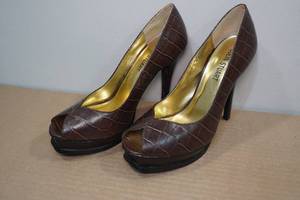 lot 303 image: Colin Stuart Faux Snake Skin Heels -Size 8.5