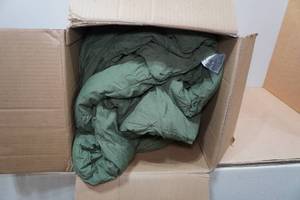 lot 9 image: Microfiber Bed Set -Full, Forest Green
