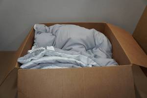 lot 11 image: King Comforter -WhiteGray