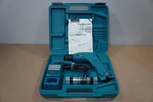 lot 18 image: Makita Cordless Drill with Case