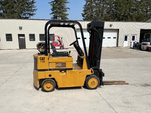 Caterpillar 5000 LB Forklift