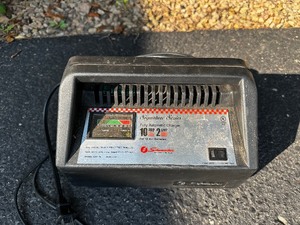 Schumacher Signature Series Fully Automatic 10amp Battery Charger for 12 Volt Batteries