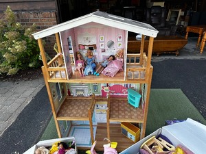 Barbie Dream House and All Dolls and Accessories Seen in Photo