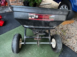 Agri-Fab Broadcast Spreader