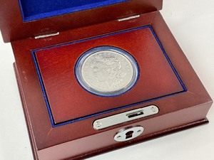 lot 35 image: 1921-D Silver Morgan Dollar in Cherrywood Box