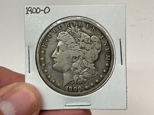 lot 66 image: 1900-O Silver Morgan Dollar