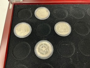 lot 90 image: 4pc Proof Commemorative Half Dollar Collection in Cherrywood Box