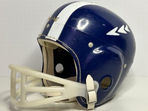 lot 38 image: JON ARNETT Vintage Spalding Football Helmet in Size Small Great Room Decor
