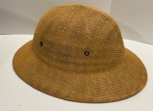 lot 95 image: Vintage Brookstone Woven Garden Summer Safari Jungle Jumanji Hat USA