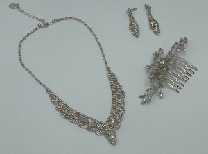 lot 169 image: Rhinestone Jewelry Set Necklace, Earrings, Hair Comb