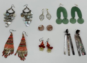 lot 170 image: Eclectic Earring Extravaganza - 7 pierced earrings, mostly drop style