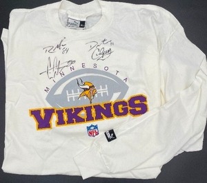 lot 163 image: Signed Minnesota Vikings Football T-shirt - Autographed by Randy Moss, Dante Culpepper, and Chris Carter