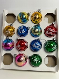 lot 114 image: Vintage Frosted & Glittered Various Colored CHRISTMAS ORNAMENTS Shiny Brite, Raugh Ind. - Qty 12