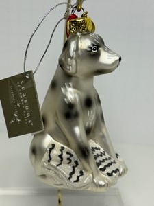 lot 137 image: New Hand Crafted Labrador DOG Christmas Ornament From Seasons Cannon Falls