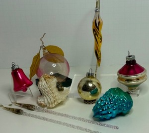 lot 139 image: Vintage Unusual Shaped Glass Christmas Ornaments - Qty 9