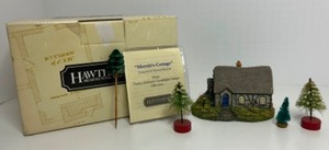 lot 144 image: Vintage Hawthorn THOMAS KINKADES Merritts Cottage Miniature House Sculpture & Bottle Brush Trees