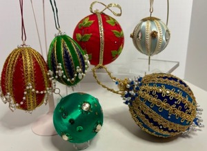 lot 234 image: Vintage Fancy Satin Wrapped, Velvet Covered Ornate Christmas Ornaments - Qty 6