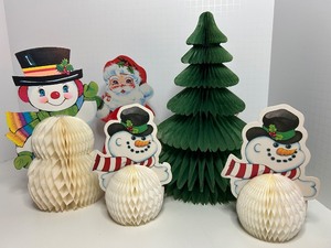 lot 145 image: Vintage HONEYCOMB Christmas DIE CUT by PAPER ART Santa, Snowmen & Tree