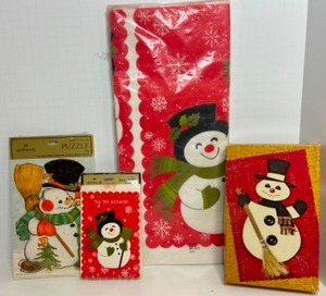 lot 256 image: Lets Build a SNOWMAN Fun Vintage Snowman Lot of Paper Goods - Qty 4