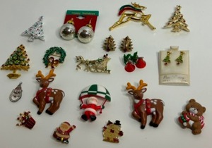 lot 268 image: Vintage Christmas Jewelry Pins w Rhinestones, Crystals & Enameling - Qty 18
