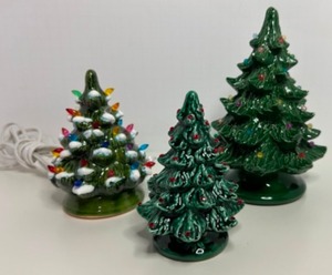 lot 317 image: Vintage Ceramic Light Up CHRISTMAS TREE Assorted Sizes Small Mini Miniature - Qty 3