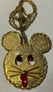 lot 276 image: Vintage Dangling Rhinestone Eyes and Tongue Out Large MOUSE Pendant Fashion Necklace