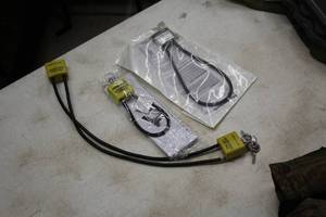 lot 580 image: Lot of (3) Gun Cable Locks