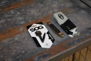 lot 606 image: Lot of (2) Pocket Knives - SOG Key Knife, Old Timer