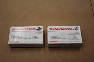 lot 506 image: Lot of (2 Boxes) Winchester Ballistic Silver Tip Target 223 REM 55gr Full Metal Jacket Rounds 20-count ( 40 total items )
