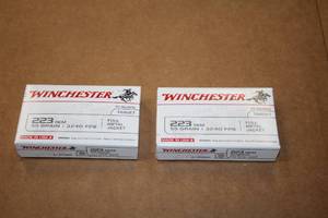 lot 516 image: Lot of (2 Boxes) Winchester Ballistic Silver Tip Target 223 REM 55gr Full Metal Jacket Rounds 20-count ( 40 total items )