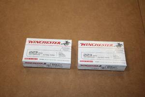 lot 519 image: Lot of (2 Boxes) Winchester Ballistic Silver Tip Target 223 REM 55gr Full Metal Jacket Rounds 20-count ( 40 total items )