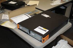 lot 920 image: APC Smart-UPS X-Series 120VDC External Battery Pack SMX120RMBP2U (New)