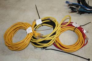 lot 939 image: Lot of (6) 10 Patch Cables