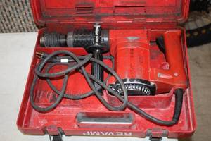 lot 952 image: Hilti Rotary Hammer Drill TE22