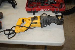 lot 953 image: DeWalt Reciprocating Saw DW304P