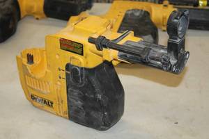 lot 957 image: DeWalt 18-58 Rotary Hammer Dust Extraction D25300D