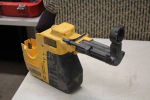 lot 960 image: DeWalt 18-58 Rotary Hammer Dust Extraction D25300D