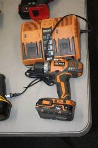 lot 976 image: Ridgid 12 18V Drill R86008 with Battery, Charger