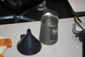 lot 984 image: Metal Oiler Can & Plastic Funnel