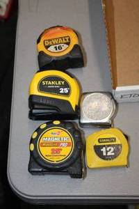 lot 987 image: Lot of (5) Assorted Tape Measures - 12, 16, 25