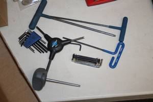 lot 990 image: Lot of (9) Assorted Hex Head Wrenches