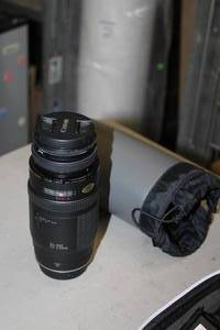 lot 1036 image: Canon 3 EFS 70-210mm 14 IS Zoom Camera Lens