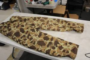 lot 1057 image: Cabelas Size X-Large Insulated Snow Pants