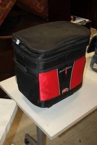 lot 1076 image: Adventuridge Rolling Cooler