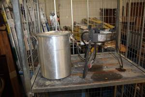 lot 1078 image: Propane Turkey Fryer - Stand, Pot, Strainers