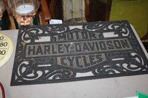 lot 1088 image: Harley-Davidson Motorcycles logo Rubber Door Mat