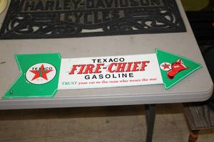 lot 1090 image: Texaco Fire-Chief Gasoline logo Metal Sign
