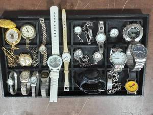 lot 58 image: Lot Of Assorted Watches