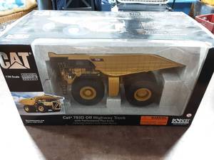 lot 72 image: Norscot Die Cast Metal 150 Scale CAT 793D Off Highway Truck